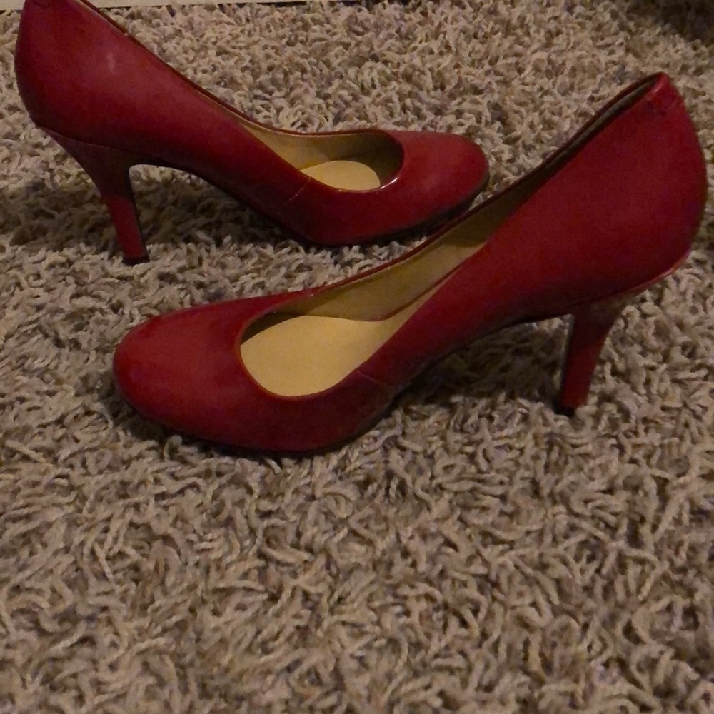 Brand new Nine West heels.